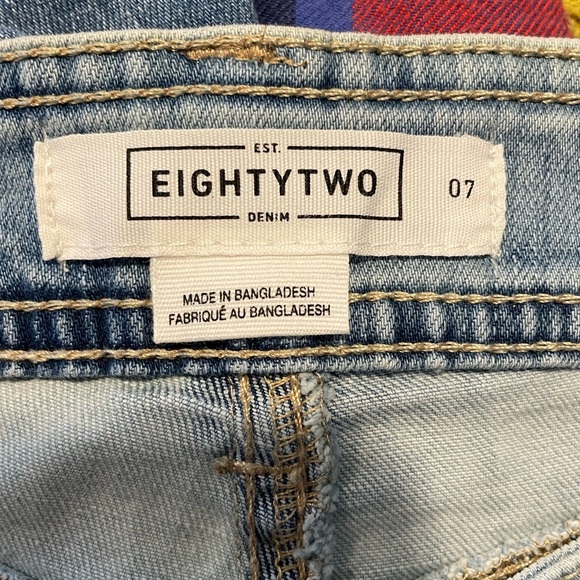 Eighty Two Denim Jean Shorts Light Wash Size 7 - Picture 7 of 7